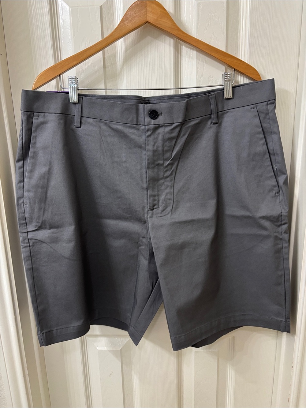 Banana Republic Men's Flat-Front Charcoal Shorts